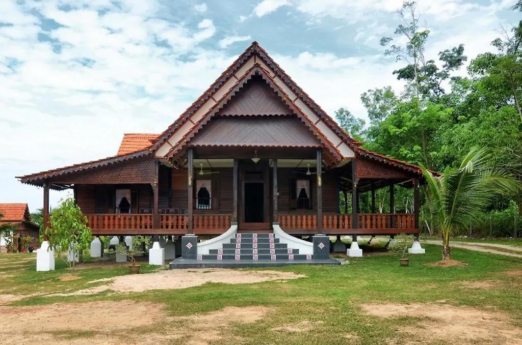 Oyo Home 90745 Desa Balqis Beach Resort Malacca